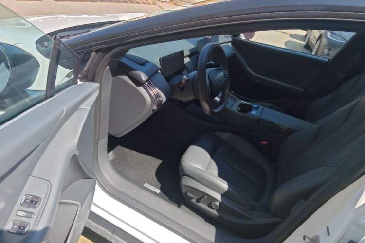 Used XPeng P7+ 2024 Long-Range Max Driver Seat