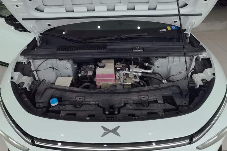 Used XPeng P7+ 2024 Long-Range Max Engine Bay