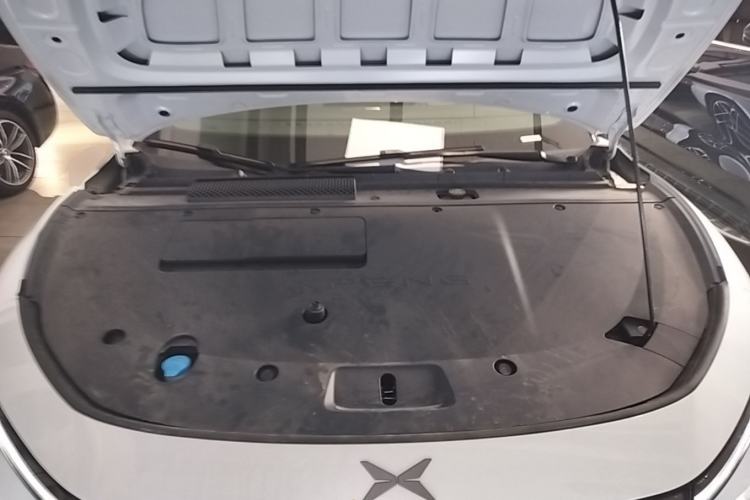 Used XPeng P7+ 2024 Ultra-Long Range Max Engine Bay