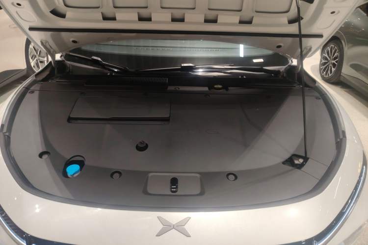 Used XPeng P7+ 2024 Long-Range Max Engine Bay