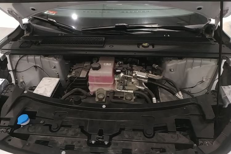 Used XPeng P7+ 2024 Ultra-Long Range Max Engine Bay