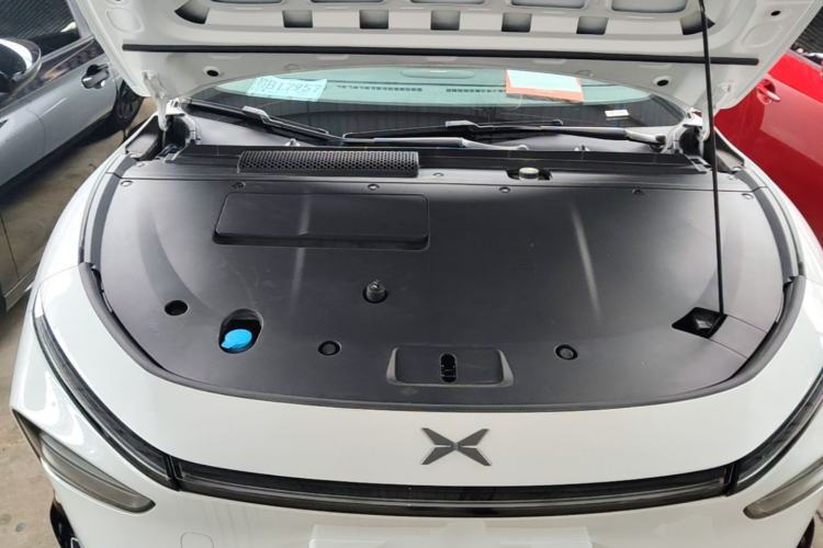 Used XPeng P7+ 2024 Long-Range Max Engine Bay