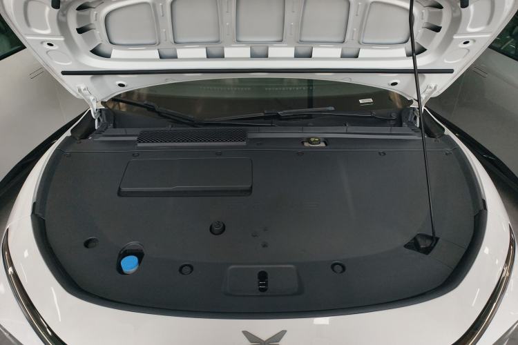 Used XPeng P7+ 2024 Long-Range Max Engine Bay