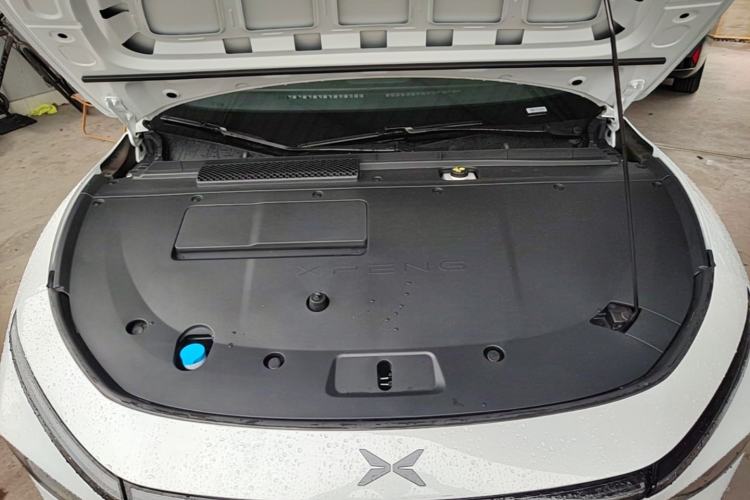 Used XPeng P7+ 2024 Long-Range Max Engine Bay