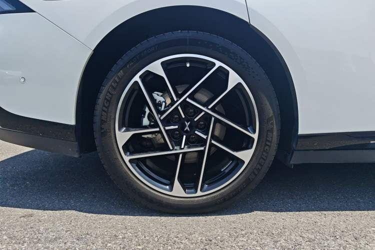 Used XPeng P7+ 2024 Long-Range Max Exterior 4