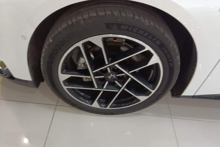 Used XPeng P7+ 2024 Long-Range Max Exterior 4