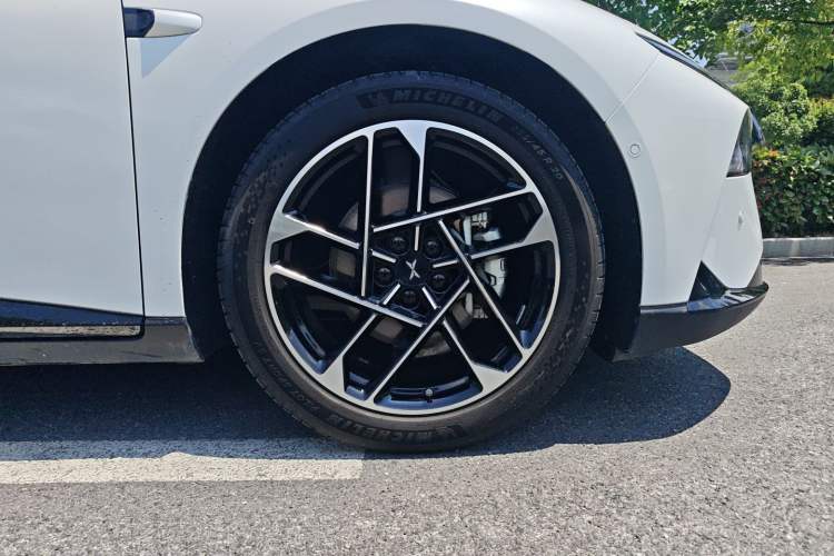 Used XPeng P7+ 2024 Long-Range Max Exterior 5