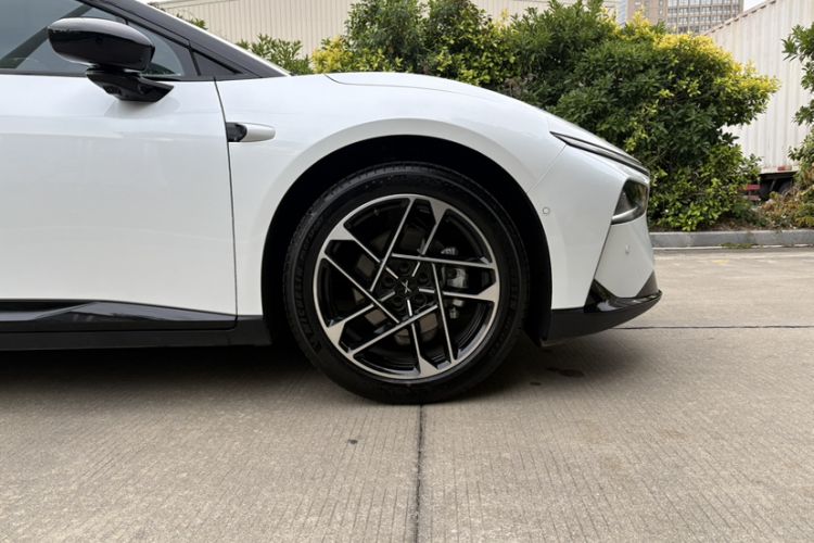 Used XPeng P7+ 2024 Long-Range Max Exterior 5