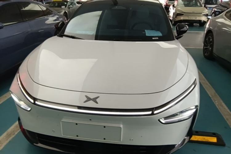 Used XPeng P7+ 2024 Long-Range Max Front