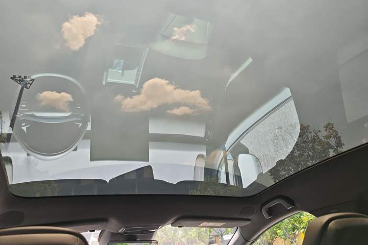 Used XPeng P7+ 2024 Long-Range Max Headliner