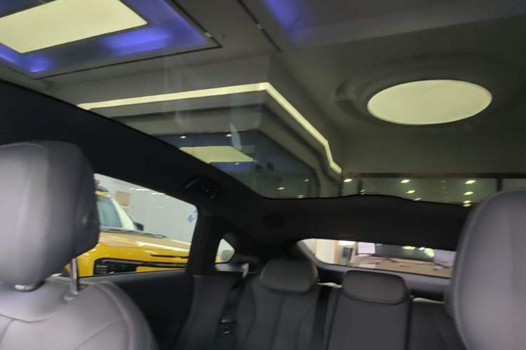 Used XPeng P7+ 2024 Long-Range Max Headliner
