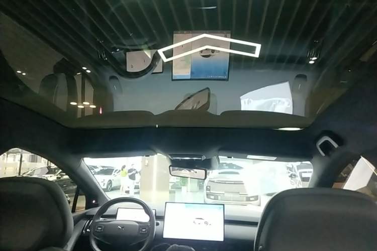 Used XPeng P7+ 2024 Long-Range Max Headliner