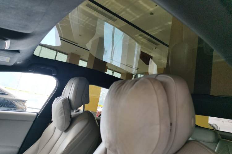 Used XPeng P7+ 2024 Long-Range Max Headliner
