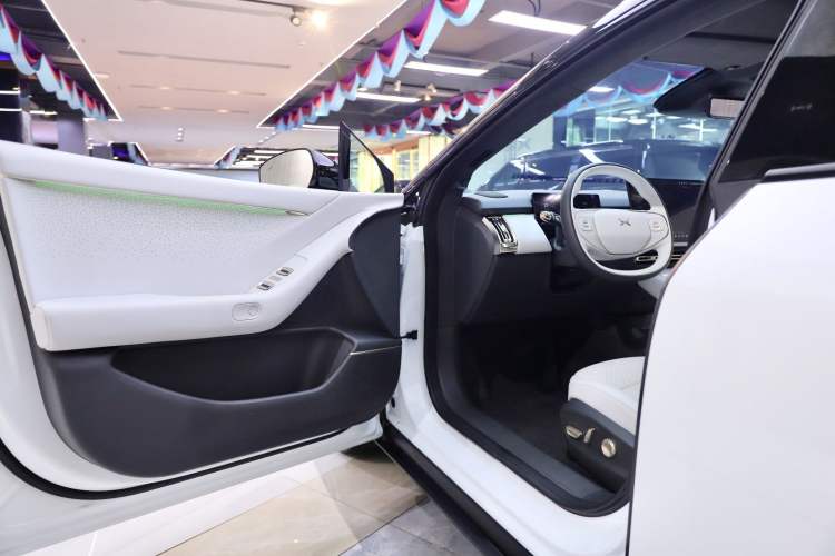 Used XPeng P7+ 2024 Long-Range Max Interior 10
