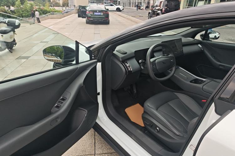 Used XPeng P7+ 2024 Long-Range Max Interior 3