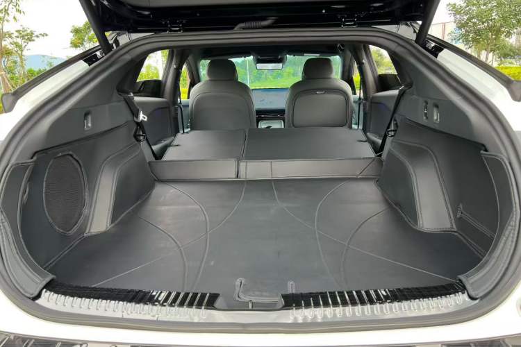 Used XPeng P7+ 2024 Ultra-Long Range Max Interior 6