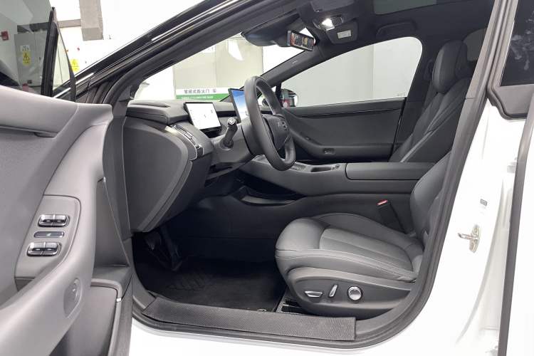 Used XPeng P7+ 2024 Long-Range Max Interior 6