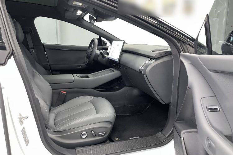 Used XPeng P7+ 2024 Long-Range Max Interior 9