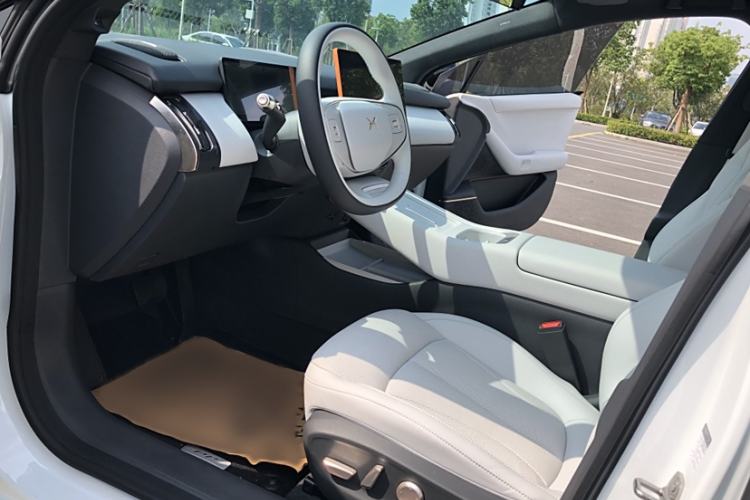 Used XPeng P7+ 2024 Long-Range Max Left Front Seat