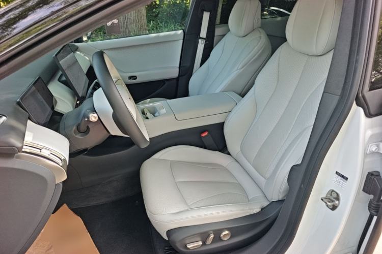 Used XPeng P7+ 2024 Long-Range Max Left Front Seat
