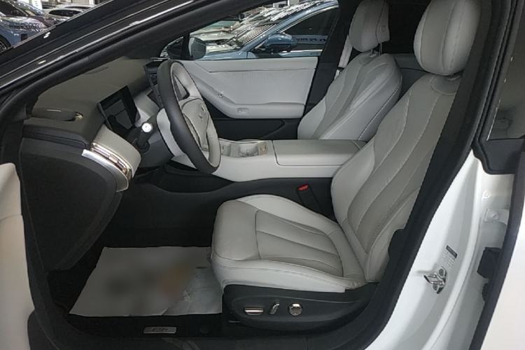Used XPeng P7+ 2024 Long-Range Max Left Front Seat
