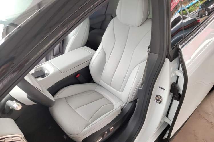 Used XPeng P7+ 2024 Long-Range Max Left Front Seat