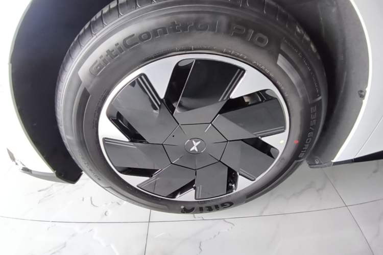 Used XPeng P7+ 2024 Long-Range Max Left Front Wheel Hub