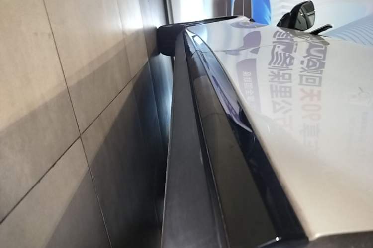 Used XPeng P7+ 2024 Ultra-Long Range Max Left Side Sill