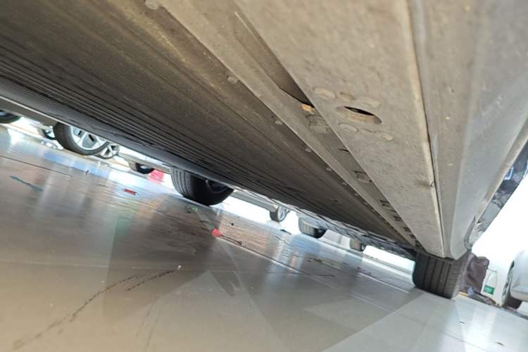 Used XPeng P7+ 2024 Ultra-Long Range Max Left Side Sill