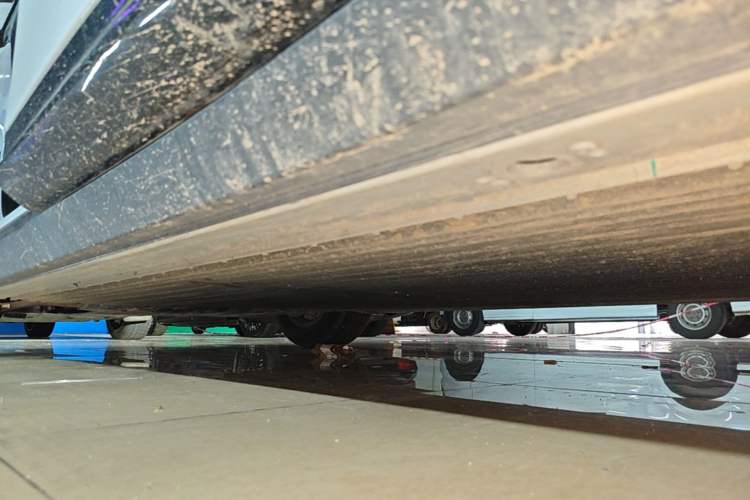 Used XPeng P7+ 2024 Long-Range Max Left Side Sill