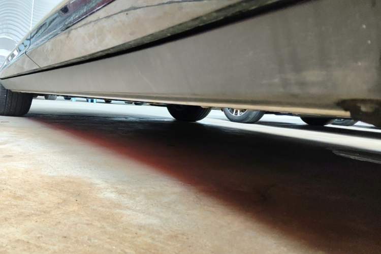 Used XPeng P7+ 2024 Long-Range Max Left Side Sill