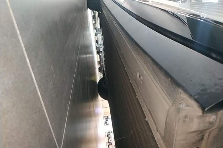 Used XPeng P7+ 2024 Long-Range Max Left Side Sill