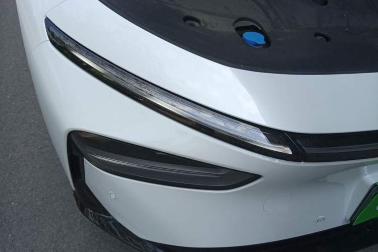 Used XPeng P7+ 2024 Long-Range Max Right Front Headlight