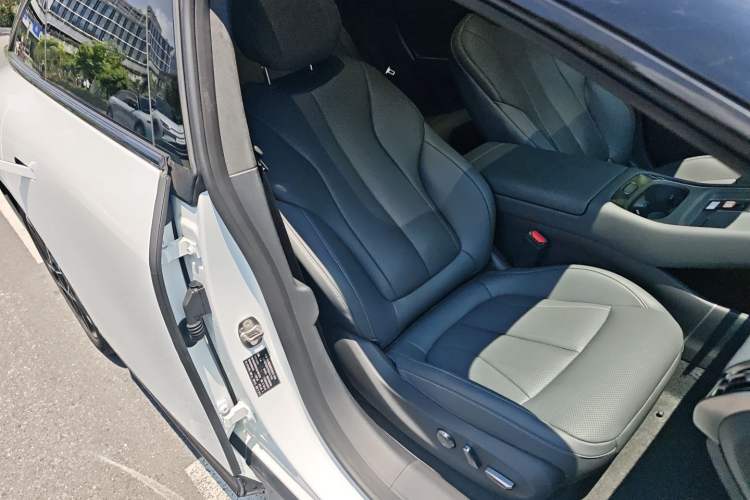 Used XPeng P7+ 2024 Long-Range Max Right Front Seat