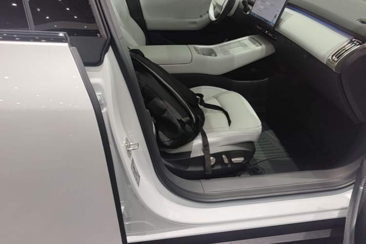 Used XPeng P7+ 2024 Ultra-Long Range Max Right Front Seat