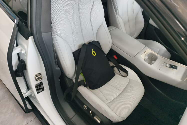 Used XPeng P7+ 2024 Long-Range Max Right Front Seat