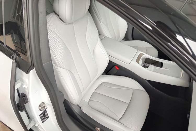 Used XPeng P7+ 2024 Long-Range Max Right Front Seat