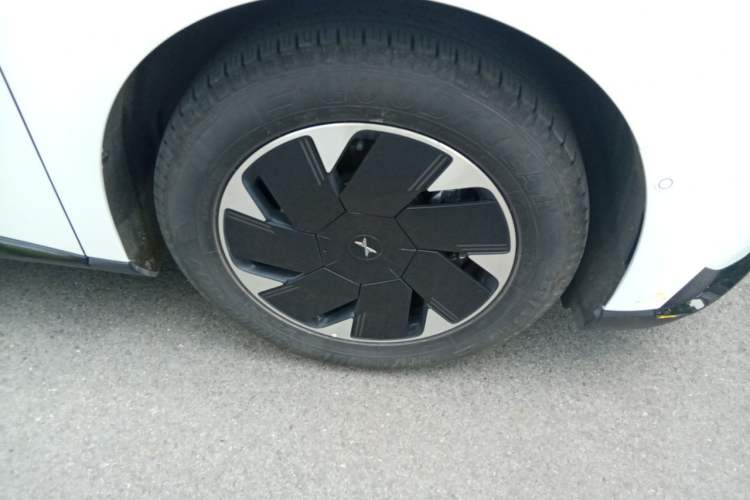 Used XPeng P7+ 2024 Long-Range Max Right Front Wheel Hub