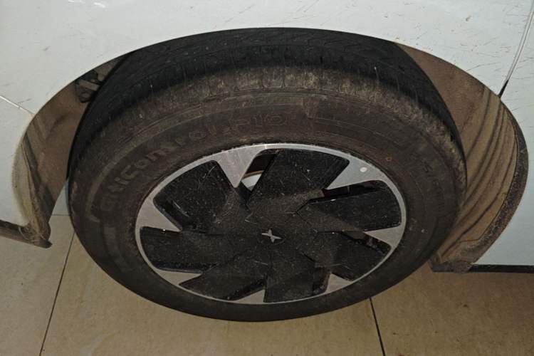 Used XPeng P7+ 2024 Long-Range Max Right Rear Wheel Hub