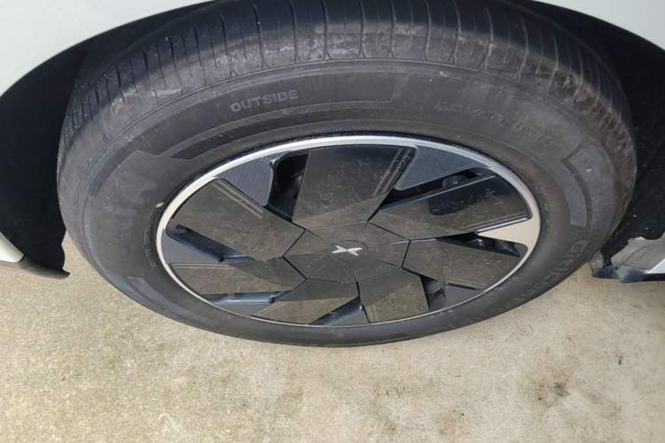 Used XPeng P7+ 2024 Long-Range Max Right Rear Wheel Hub