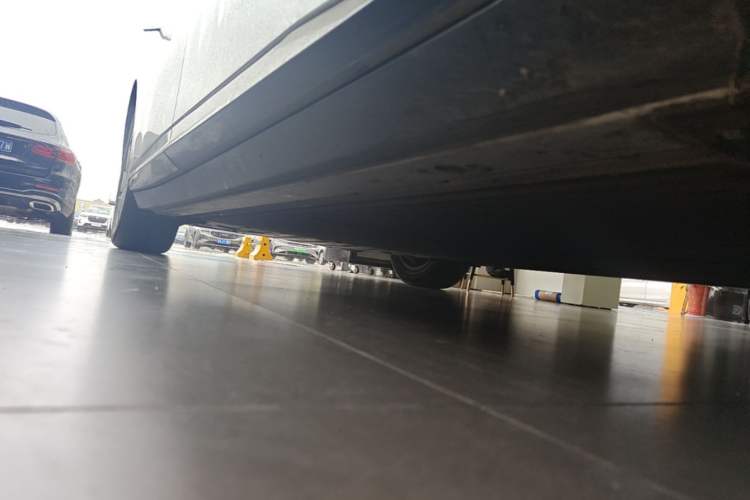 Used XPeng P7+ 2024 Long-Range Max Right Side Sill