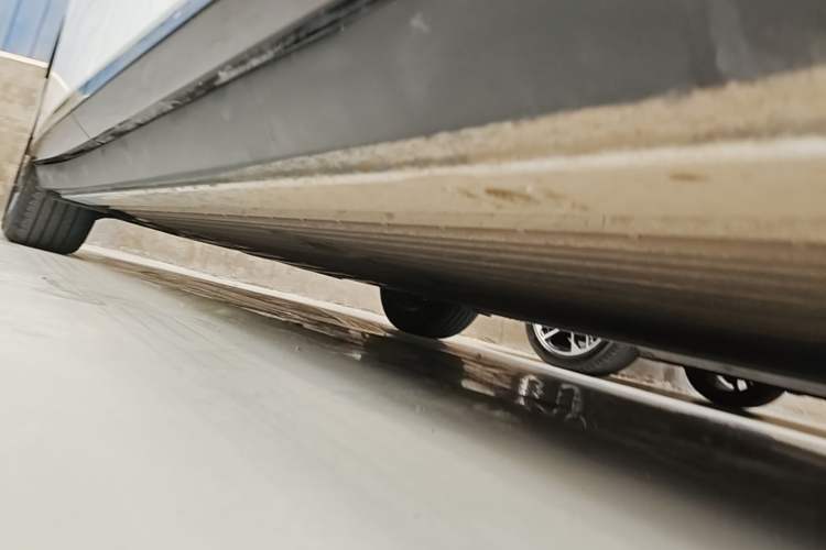 Used XPeng P7+ 2024 Ultra-Long Range Max Right Side Sill
