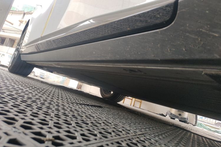 Used XPeng P7+ 2024 Ultra-Long Range Max Right Side Sill
