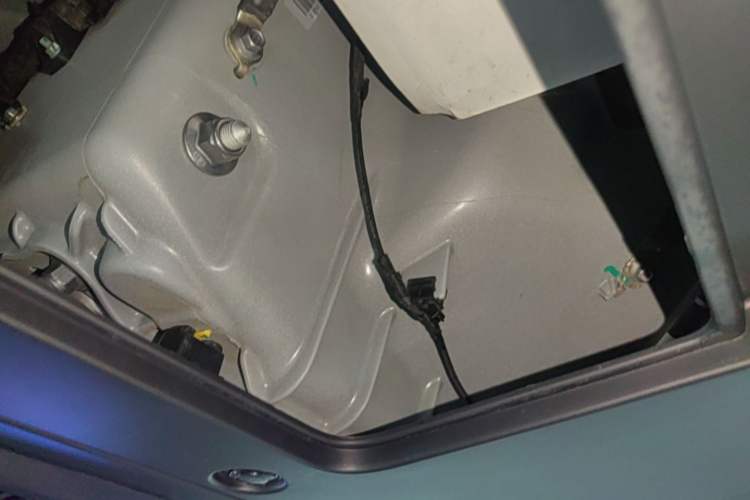 Used XPeng P7+ 2024 Ultra-Long Range Max Right Side Sill