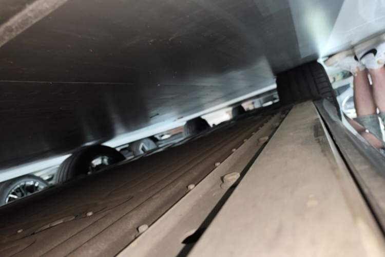 Used XPeng P7+ 2024 Ultra-Long Range Max Right Side Sill