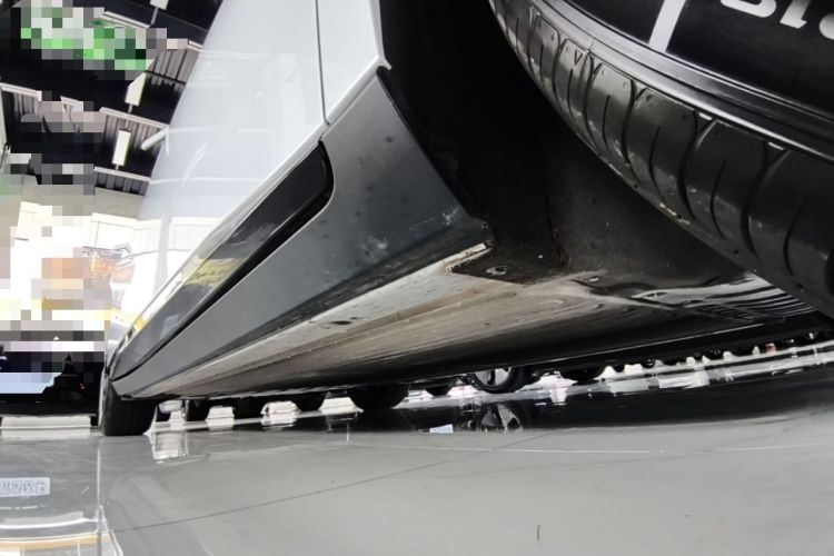 Used XPeng P7+ 2024 Long-Range Max Right Side Sill