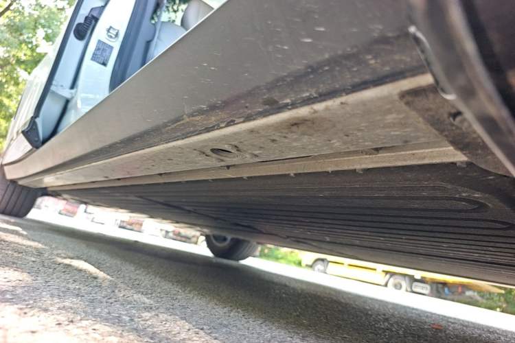 Used XPeng P7+ 2024 Long-Range Max Right Side Sill