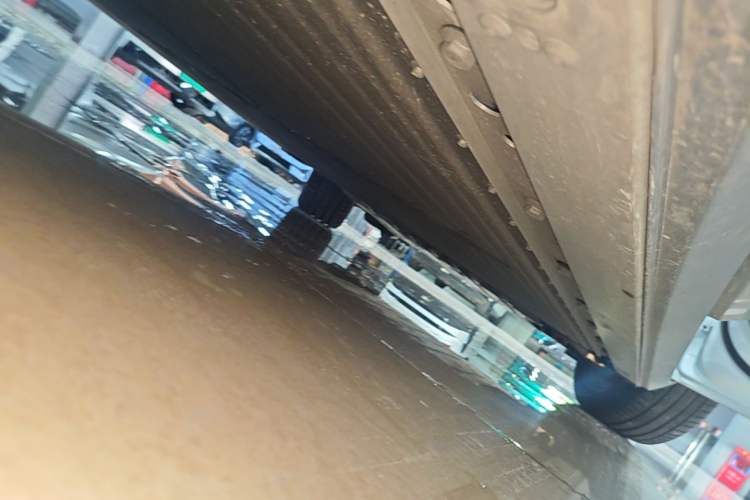 Used XPeng P7+ 2024 Ultra-Long Range Max Right Side Sill