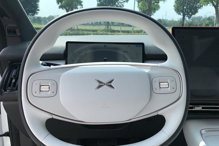 Used XPeng P7+ 2024 Long-Range Max Steering Wheel