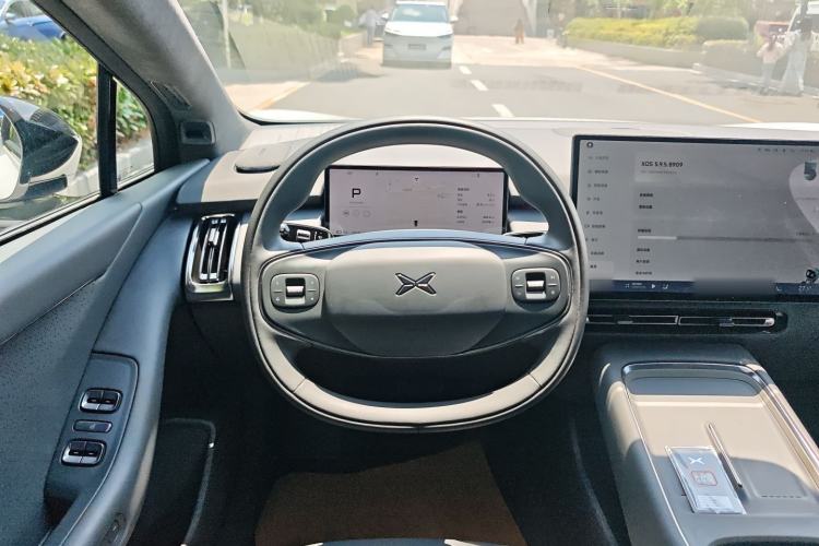 Used XPeng P7+ 2024 Long-Range Max Steering Wheel